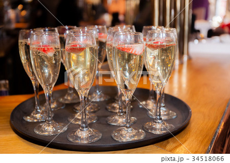 Champagne glasses at weding 34518066