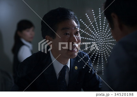 弁護士　面会 34520198