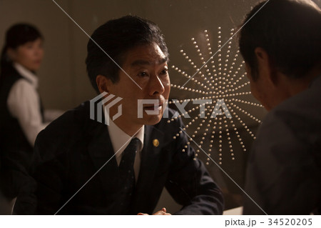 弁護士　面会 34520205