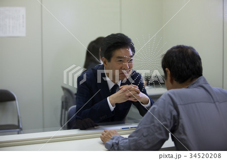 弁護士　面会 34520208