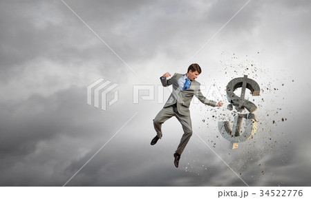 Financial crisis 34522776