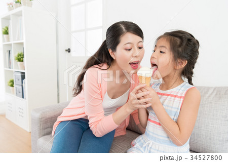 beautiful sweet daughter and young mother beautiful sweet daughter and young mother 34527800