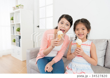 happy little girl children with pretty mother 34527820