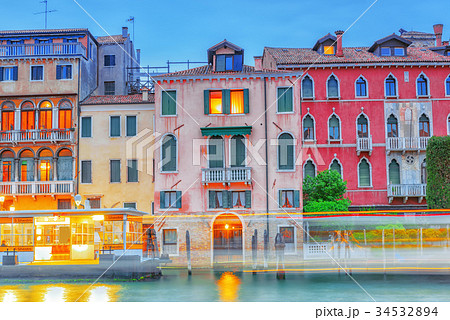 Views of the most beautiful canal of Venice . Views of the most beautiful canal of Venice . 34532894