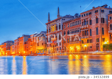 Views of the most beautiful canal of Venice . 34532899