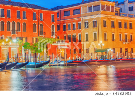 Views of the most beautiful canal of Venice . Views of the most beautiful canal of Venice . 34532902