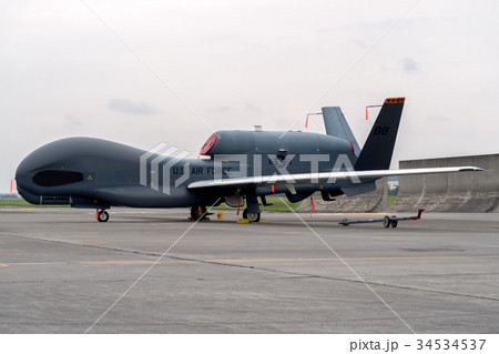 アメリカ空軍 無人偵察機 RQ-4 グローバルホーク(機体全体/左翼側) 34534537