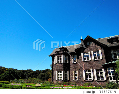 青空と洋館(旧古河庭園) 青空と洋館(旧古河庭園) 34537619