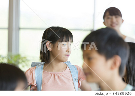 小学校 登下校 廊下 小学校 登下校 廊下 34539926
