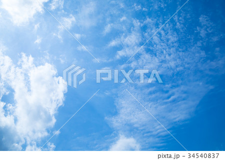 雲 空 青い空 白い雲 秋の空 晩夏の空 背景用素材 クラウド 青空 合成用背景 雲 空 青い空 白い雲 秋の空 晩夏の空 背景用素材 クラウド 青空 合成用背景 34540837