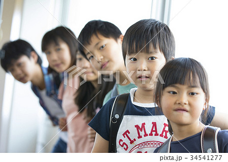 小学校　教室　笑顔 34541277