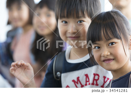 小学校　教室　笑顔 34541281