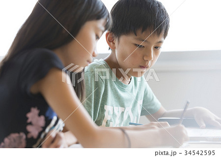 小学校 授業 教室 小学校 授業 教室 34542595