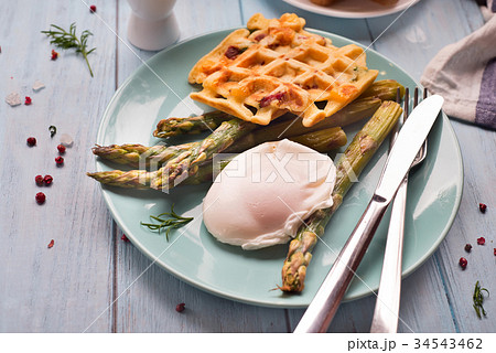 Breakfast with egg and a cup of coffee 34543462