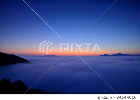 荒谷山の雲海 34544016