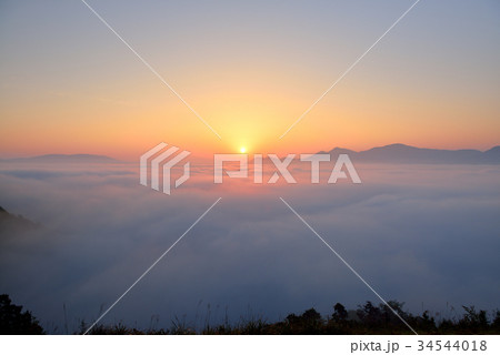 荒谷山の雲海 34544018
