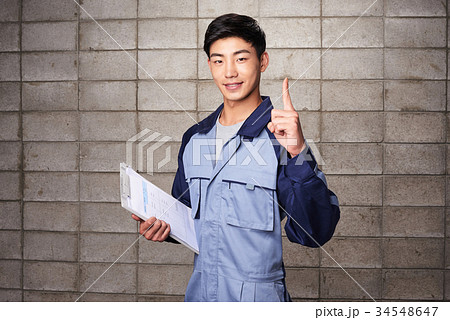 エンジニア 作業服 若い男 34548647
