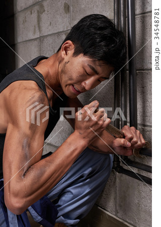 修理 エンジニア 若い男 34548781