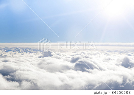 Blue sky and white cloud. 34550508