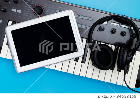 Empty tablet screen on Music studio object  34553159
