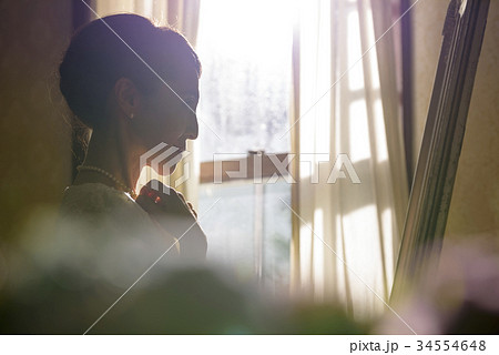 ミドル女性 - ドレスアップ 34554648