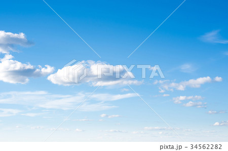 Clear sky and clouds 34562282