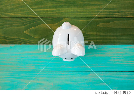 White piggy bank,top view White piggy bank,top view 34563930