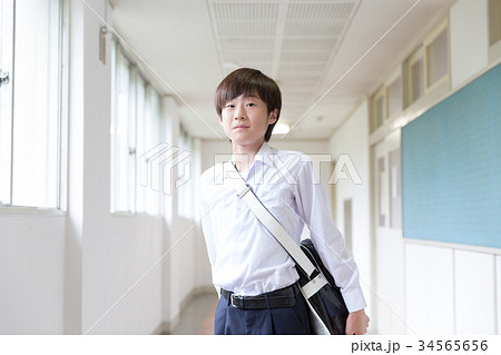 男子学生 34565656