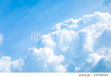 積乱雲 晩夏の空 秋の空 雲 コピースペース 広いコピースペース 汎用的な空のタグ 積乱雲 晩夏の空 秋の空 雲 コピースペース 広いコピースペース 汎用的な空のタグ 34566082