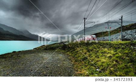 Lago Bianco Swiss スイス ラーゴビアンコ ビアンコ湖 の写真素材