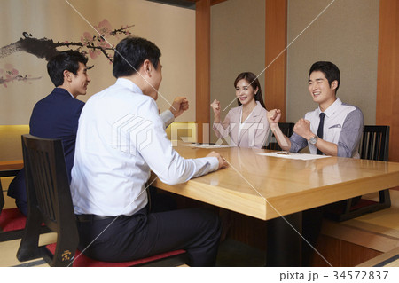 男 男性 男の子 34572837