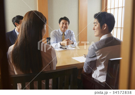 男 男性 男の子 34572838