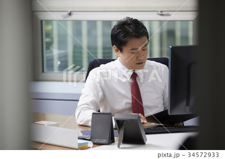 男 男性 男の子 34572933