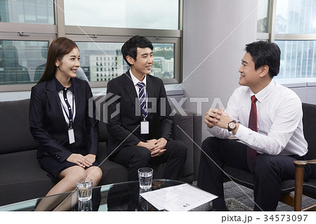 会話 対話 ビジネスマン 34573097