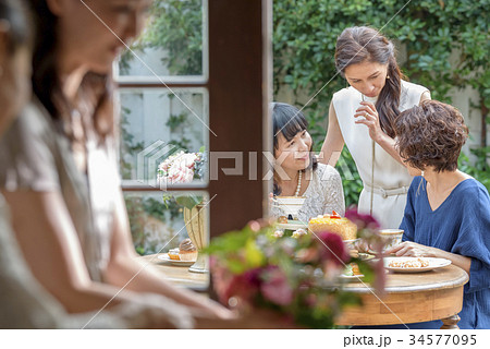 マダム - お茶会 マダム - お茶会 34577095