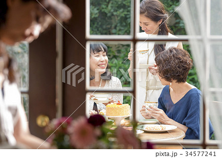 マダム - お茶会 マダム - お茶会 34577241