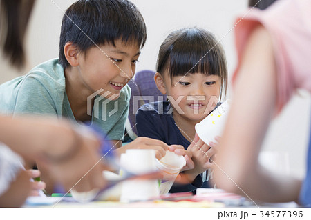 小学生　図画工作　楽しい 34577396