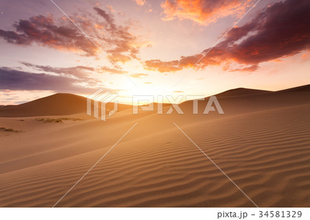 Beautiful sunset in the Sahara desert 34581329