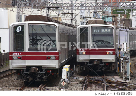 日比谷線直通の東武伊勢崎線20000系 日比谷線直通の東武伊勢崎線20000系 34588909