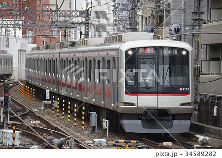 西武池袋線直通の東急東横線4000系 34589282
