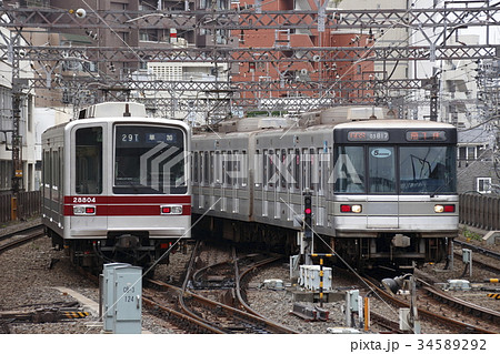H］東京メトロ日比谷線03系5扉車・東武20000系の写真素材 [34589292