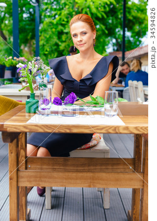 Close up portrait of a beautiful intelligent woman 34594826