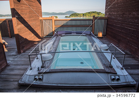 小豆島　エンジェルロードの見えるホテルの露天風呂　ヨット型 34596772