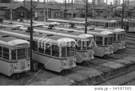 都電、柳島車庫に並ぶ7500形 34597305