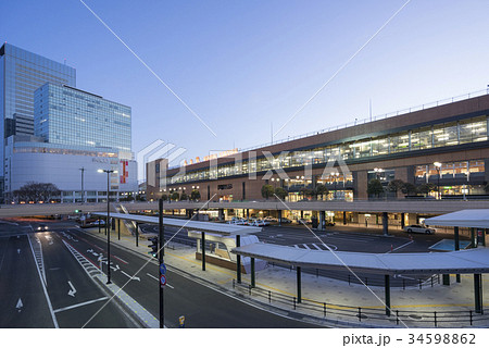 東北地方最大のターミナル駅JR仙台駅西口.東北の駅百選に選定 東北地方最大のターミナル駅JR仙台駅西口.東北の駅百選に選定 34598862