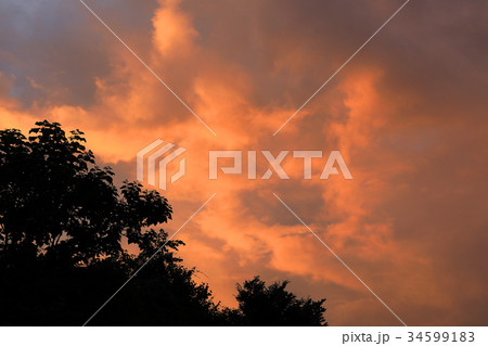 初秋の夕焼雲　福島県只見町 34599183