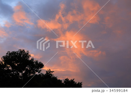 初秋の夕焼雲　福島県只見町 34599184