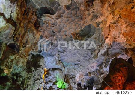 ハロン湾の鍾乳洞 ハロン湾の鍾乳洞 34610250