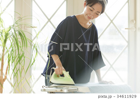 女性　ライフスタイル　家事 34611929