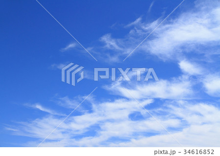 爽やかな青空と白い雲 34616852